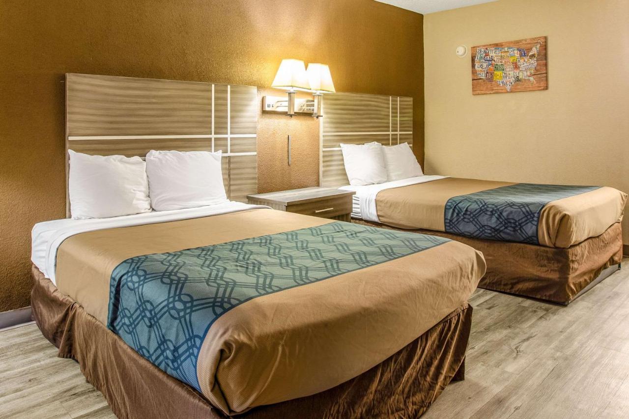 Econo Choice I 95 Savannah Gateway 24 Hour Fitness Center On Site Guest Laundry On Site Perkins Restaurant 3*