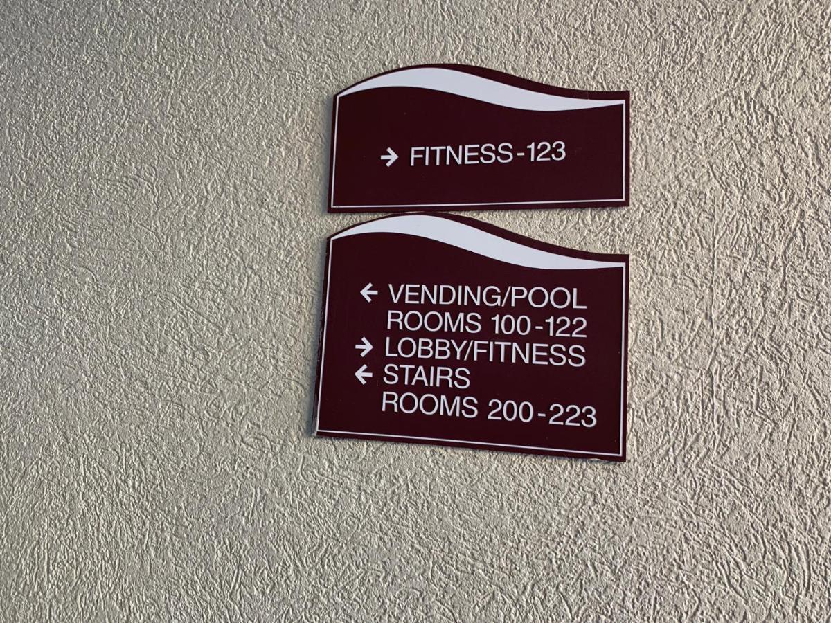 Hotel Econo Choice I 95 Savannah Gateway 24 Hour Fitness Center On Site Guest Laundry On Site Perkins Restaurant Georgetown