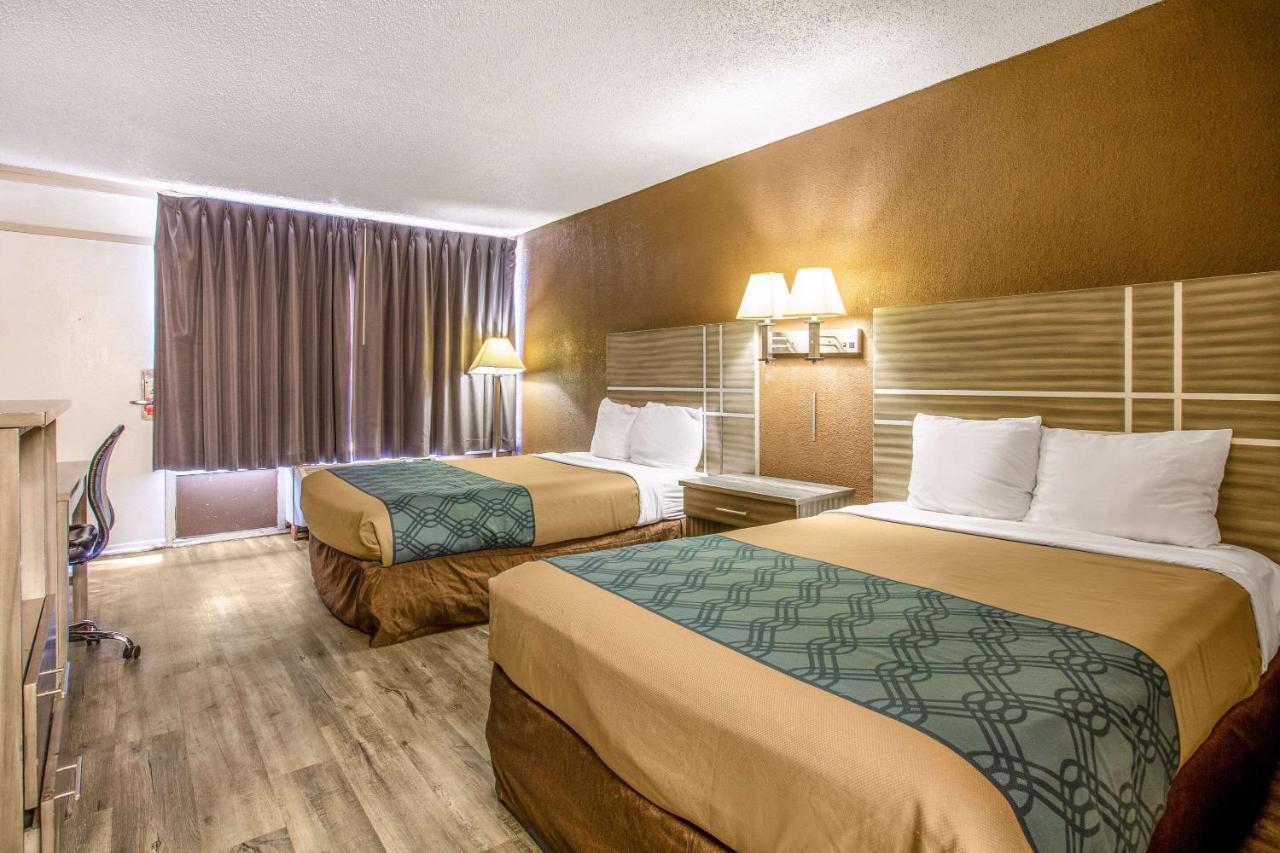 Econo Choice I-95 Savannah Gateway Hotel 3*