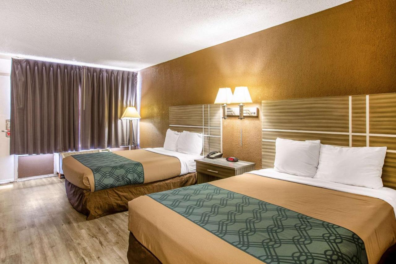 Econo Choice I-95 Savannah Gateway Hotel 3*