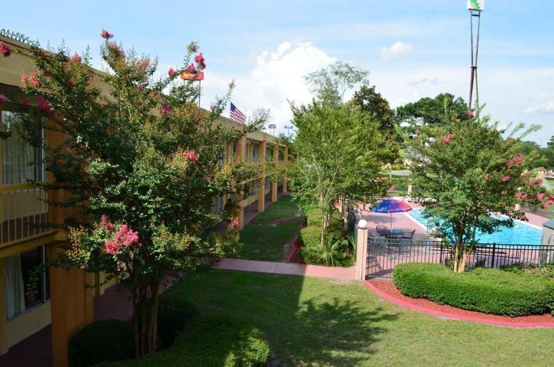 Econo Choice I-95 Savannah Gateway Hotel